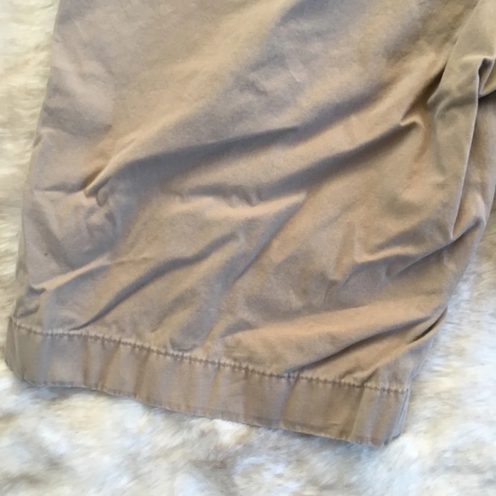 J. Crew Factory // Classic Khaki Shorts size 30 my1